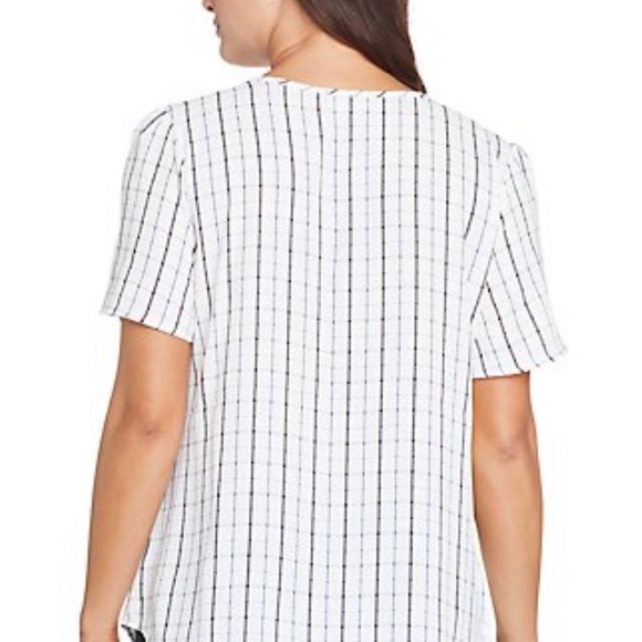 Plaid Short Sleeve Keyhole Top - Picture 2 of 4